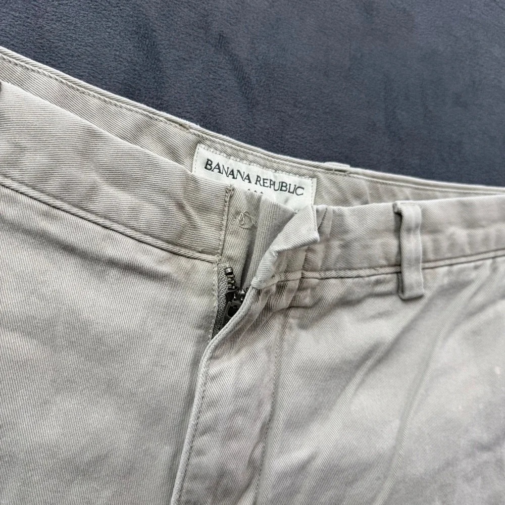 Banana Republic Mens Khaki Chino Shorts 34 Tan 100% Cotton Flat Front 9 Inseam